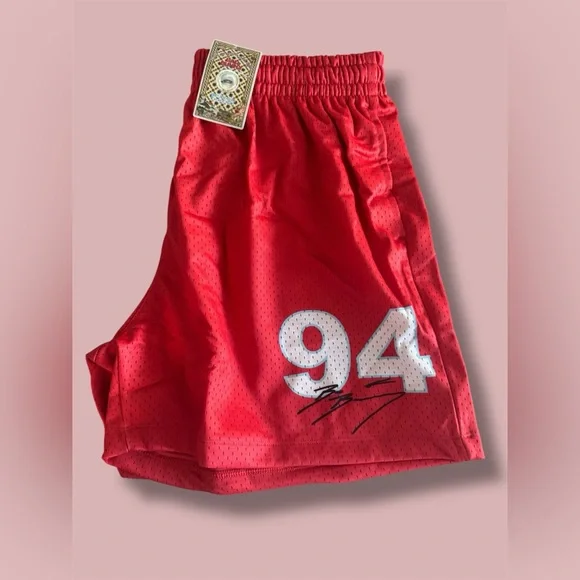 Bad Bunny Debi Tirar Mas Fotos Puerto Rico Red Athletic Men's Shorts Size Medium - Picture 3 of 5